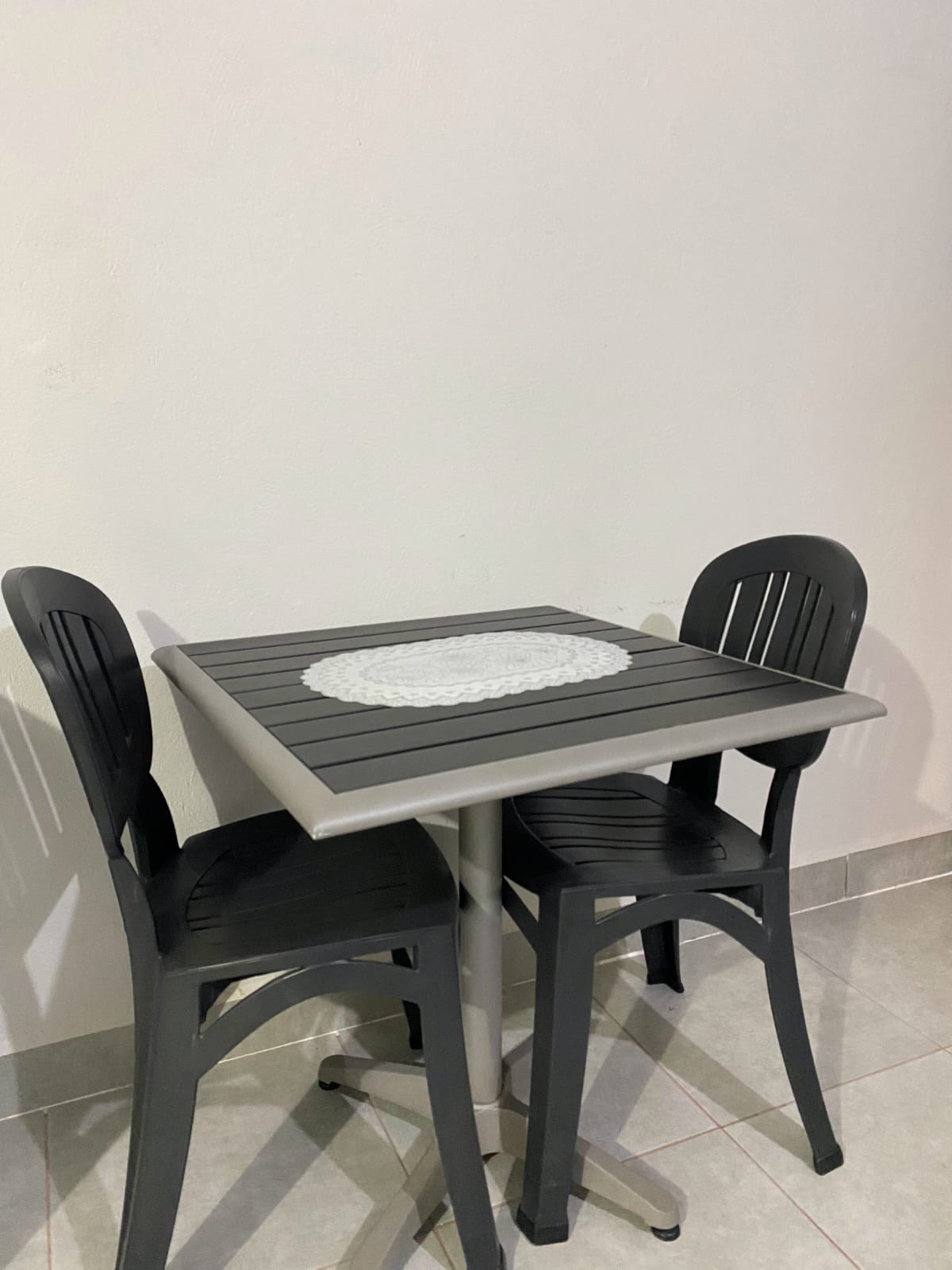 Habitacion familiar con mesa